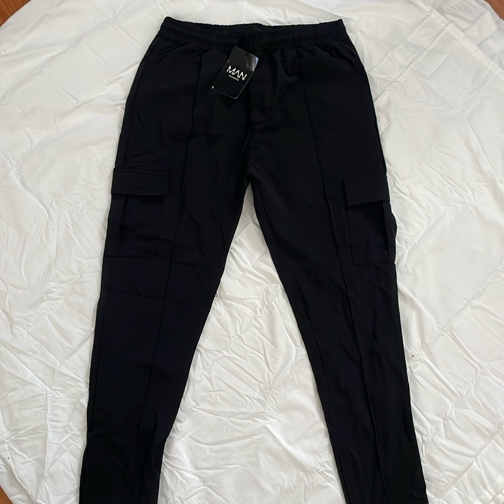 MAN-Black Cargo Pants
